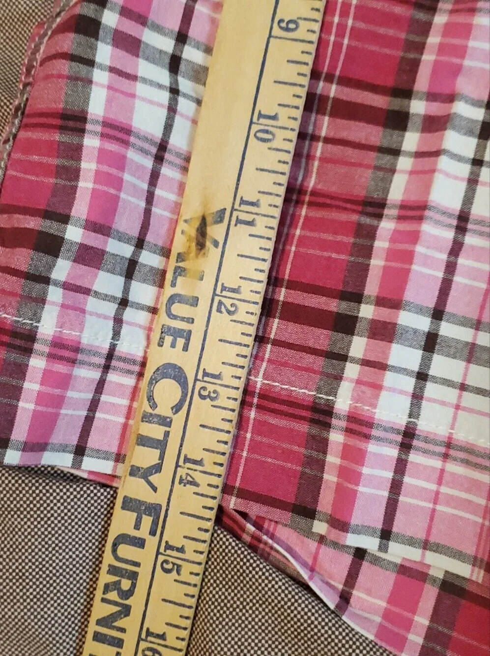GH Bass Womens Plaid Shorts Size 8 Pink White Black Mid Rise Flat Front Casual